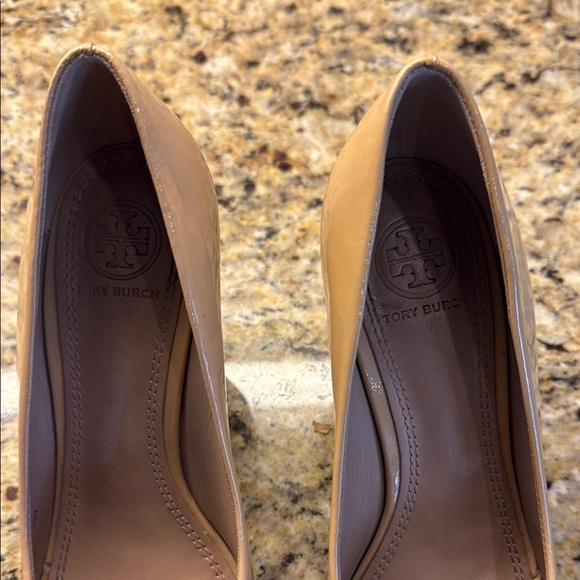 Tory Burch Women's Tan Peep-Toe Shoes - Picture 4 of 5